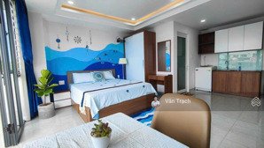 căn nhà đối diện công viên cho thuê dạng căn hộ có 6pn nội thất bếp riêng giá tốt