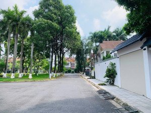 cho thuê biệt thự sân vườn khu đô thị đông tăng long