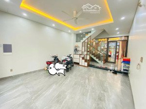 *cho thuê mặt bằng tại hoàng huy mall*