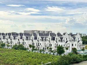 chủ cần bán căn biệt thự jade square! giá 250 triệu/m2