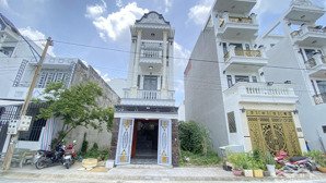 bán nhà đẹp giá rẻ cát tường phú sinh nhà 3 tấm nhà mới 100% shr hoàn tặng nội thất cao cấp xịn xò