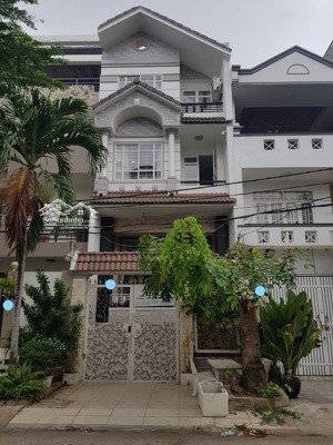 bán nhà hẻm nhựa 12m có vỉa hè đường bình lợi, p13, bình thạnh thiết kế đẹp, sang trọng