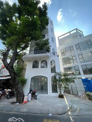 cam kết 100% thật căn góc 3 mt trung tâm tân định quận 1 ngang 6m nhà mới đẹp vô là ở & kinh doanh