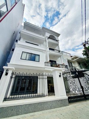 siêu phẩm nhà biệt thự khu miếu nổi 118m phan xích long. hơn 500m2 sử dụng, giá cực mềm.