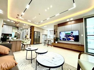 bán căn hộ cao cấp green valley, 3pn diện tích 120 m2, giá 8,8 tỷ. lh: 
