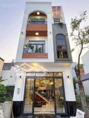 tôi cần bán gấp nhà đoàn thị điểm- phường1- q.phú nhuận gần ubnd. đang cho thuê 24triệu giá 3tỷ200