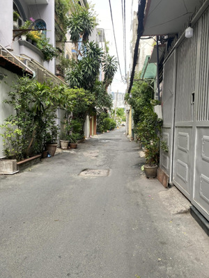 bán nhà nguyễn cửu vân phường 17 bình thạnh. 170m2 ngang 6 m nhà 3 tầng cũ giá 29 tỷ