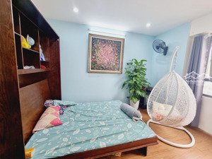 giá nào cũng bán !!! gia đình tôi cần bán nhanh căn 2 ngủ full đồ , sđcc tại toà the pride