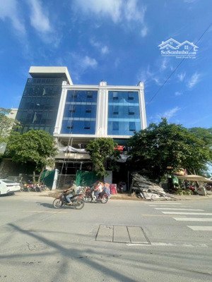 tòa văn phòng mặt phố đức diễn - 152m - 7 tầng thang máy - mặt tiền 8m - đường trước nhà 15m -