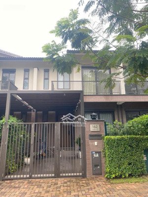 cho thuê nhà phố vườn full nội thất 1 trệt 1 lầu 102m2 dự án waterpoint bến lức