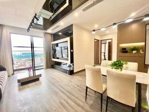 chính chủ cần bán gấp căn hộ 2pn - full nội thất mới tinh - view thoáng - sổ sẵn - giá siêu tốt!