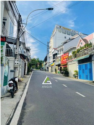 cần bán nhà mặt phố trần nhật duật - 328m2 ngang 16.25m - vị trí đắc địa ngay trung tâm