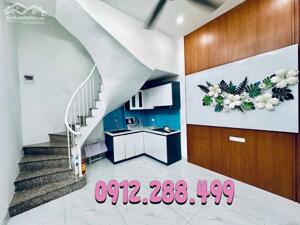 BÁN LÔ GÓC – BẠCH ĐẰNG – HỒNG HÀ – HOÀN KIẾM – 25Mx4T – 4,6 TỶ – CÓ KHU ĐỂ XE RIÊNG