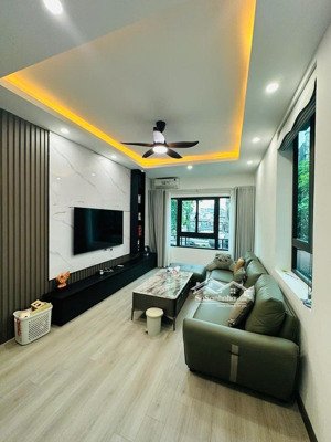 cho thuê nhà phân lô ô tô nguyễn trãi - hạ đình dt 55m2 x 5 tầng 6 phòng, 18 triệu/th