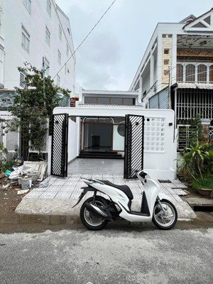 cho thuê nhà mặt tiền đinh công tráng siêu đẹp sắp hoàn thiện, xuân khánh, ninh kiều