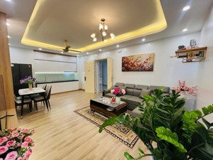 chính chủ em bán căn hộ a2004 tân việt đức thượng full nội thất như hình, sẵn sổ hồng giá 3,1 tỷ