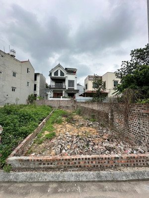 chính chủ gửi bán lô đất view hồ siêu đẹp trung tâm cổ loa đông anh. giáp vin cổ loa