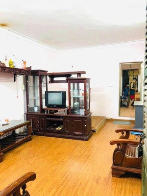 cho thuê gấp căn hộ a9, hoàng sâm, cầu giấy, 65m2, 2 ngủ, 1vs, đủ đồ, vào ở ngay, giá rẻ 7tr/th