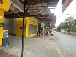 bán nhà trọ 4 tầng 16 phòng gần kcn yên phong