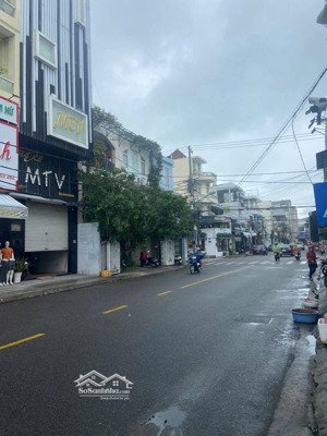 bán nhà trung tâm tp nha trang - đường phù đổng - vị trí kinh doanh sầm uất - tân tiến - nha trang