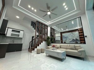 nhà đẹp mới koong, full nội thất, 36m, 3 tầng nhỉnh 3 tỷ, trần hoà, định công, khu vip quân đội