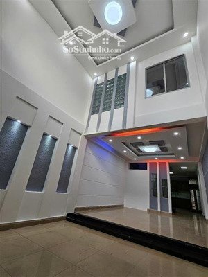 hẻm 8m khu k300 dt: 4x20m, trệt 3 lầu st khu dân trí cao