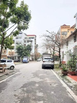bán gấp phân lô 989 tam trinh - hoàng mai. 65m. 6 tầng. mt 5,1m. giá chào 21,5 tỷ ( có bớt )