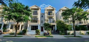 chính chủ bán căn nhà phố vị trí siêu đẹp nine south giá 15 tỷ tl 7x20 liên hệ e dương ngay ạ