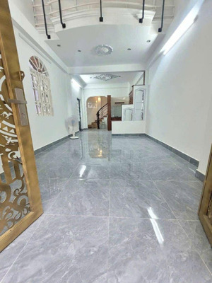 bán nhà riêng tại nguyễn thượng hiền, 6,8 tỷ, 32m2, 4 tầng, nhiều tiện ích hot!