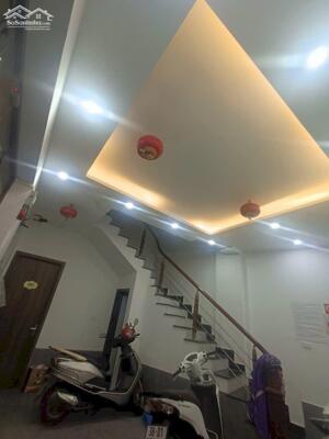 Bán nhà ngõ Trại Cá, Hai bà Trưng 48m, 5 tầng. Giá: 9.5 tỷ. LH: 0937158386