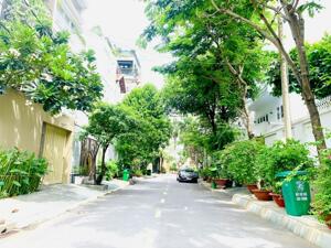 Bán Đất Biệt Thự Đẹp 168m2 (14mx12m) Ngay Bến Tàu Thủy Bình An,Q2-Giá 175 Triệu/m2