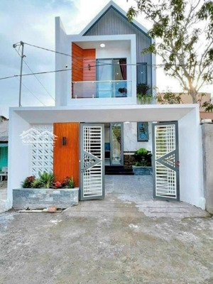 gia đình cần bán gấp nhà chính chủ gần chợ bình chánh