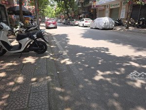 bán nhanh nhà 5 tầng ngọc lâm,54m,có sẵn dòng tiền cho thuê 50 triệu/tháng,lh 
