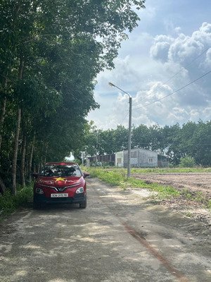 đất ngộp vành đai kcn becamex giá trong tuần chỉ 658 triệu sổ sẵn