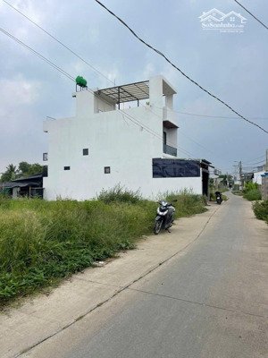 tôi chính chủ muốn bán gấp 107m2 thổ cư ngay nguyễn an ninh, cần giuộc