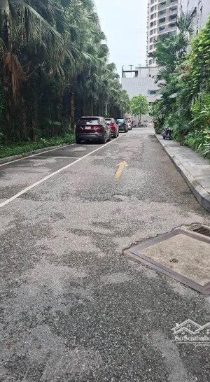 bán biệt thự liền kề vip - trung tâm cầu giấy -hơn 30 tỷ 