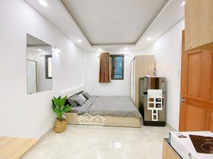 cho thuê phòng full nội thất - cửa sổ thoáng - mặt tiền - thang máy - ngay chợ cây quéo