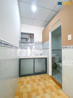phòng 35m2 - full nội thất - gần ngay ngã tư hàng xanh - ở được 3 - 4 bạn