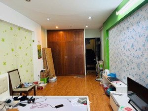 bán gấp nhà khu đào tấn ba đình dt: 42.2x5tầng. ngõ thông, xe 3 gác tránh xe máy. giá 9tỷ x.