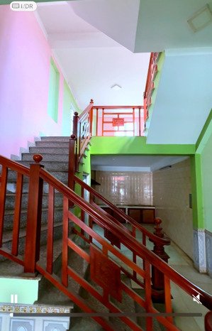 chính chủ cần bán nhà nằm trên tl 296 hiệp hòa, 4 tầng, kinh doanh buôn bán