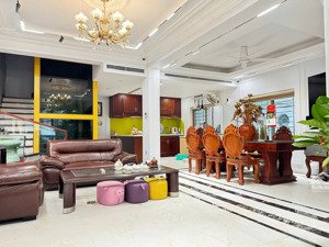 siêu phẩm biệt thự sân vườn, lô góc, thang máy, 105m2, 6 tầng, giá 25,9 tỷ