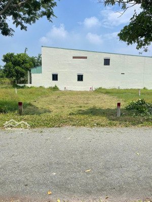 chủ cần bán gấp lô đất diện tích 110m², giá 10tr/m², xã thái mỹ, củ chi, shr lh : 