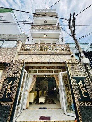 tọa lạc tại quận 8. nhà 52m2 dương bá trạc giá 2 tỷ 450. xây 1 trệt 3 lầu, gần chợ dương bá trạc