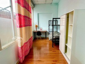 phòng giá rẻ quận 7 ngay mặt tiền huỳnh tấn phát gần đh ufm - kcx - cầu tân thuận qua q4 q1 5 - 10p