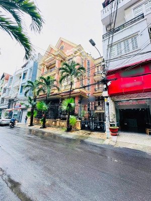 bán gấp khách sạn quận 10 thang máy 5 tầng 84m2 ngang 5m 11pn dòng tiền 100tr/th chỉ 20 tỷ