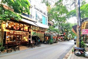 nguyên hồng 55m2 24 tỷ - chủ mót bán nhượng lại giá mềm - kinh doanh - ô tô tránh đỗ - vỉa hè
