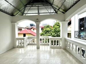 Bán nhà Vương Thừa Vũ lô góc 2 mặt tiền ô tô qua ,ngõ thông nhà đẹp 2 thoáng kinh doanh nhẹ 37m giá 14.5 tỷ .