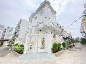 căn góc 2 mt hẻm 6m trần quang diệu, p.14, quận 3. dt khủng 9x12m, cn 100m2. giá 18 tỷ