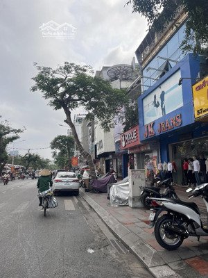 bán nhà mặt tiền rộng tới 5m mặt đường trần nguyên hãn, hải phòng mà giá 13 tỷ!