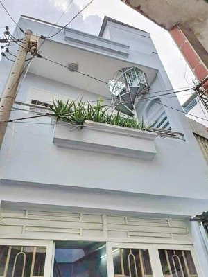 cho thuê nhà hẻm 3x15 trệt lầu 3 pn huỳnh tấn phát q7 cực rẻ chỉ 10tr